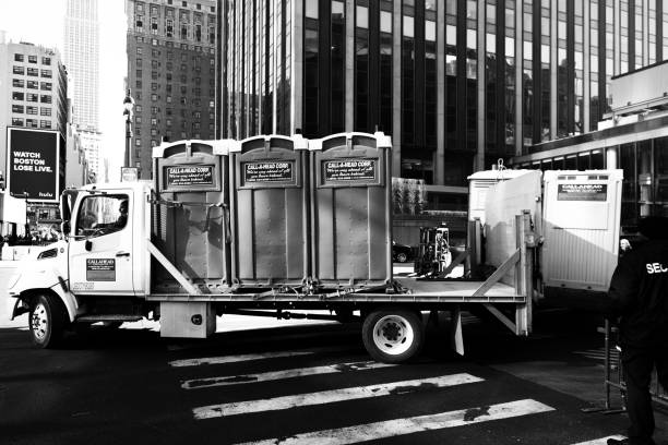 Best Porta potty delivery and setup  in Kilauea, HI